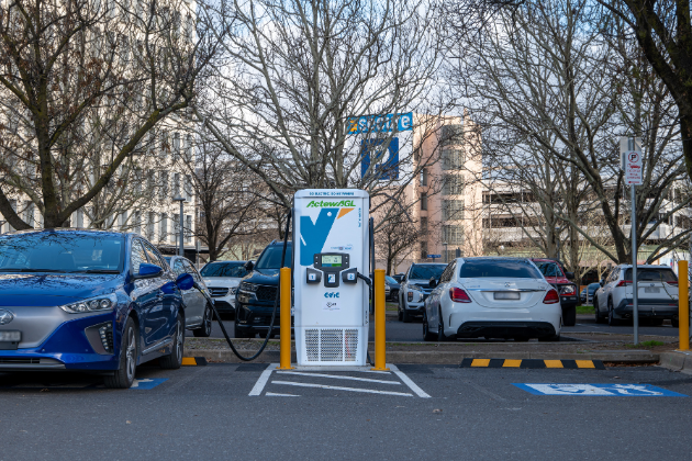 3. Hyundai at Evie charger 3. Hyundai at Evie charger